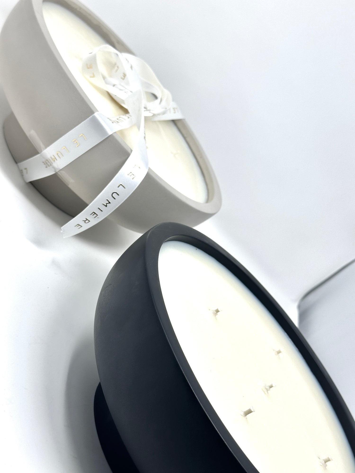 Aura Concrete Candle