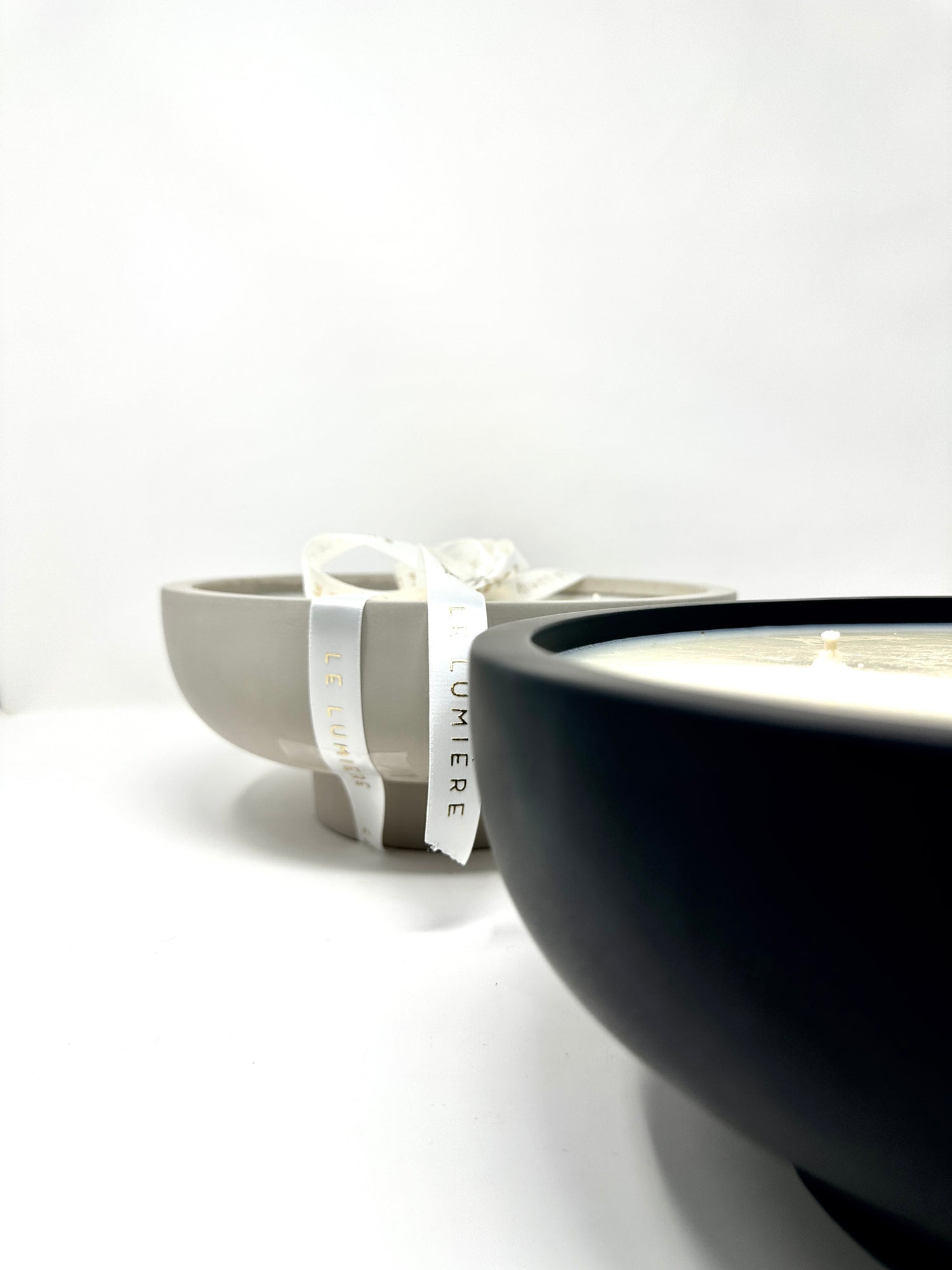 Aura Concrete Candle